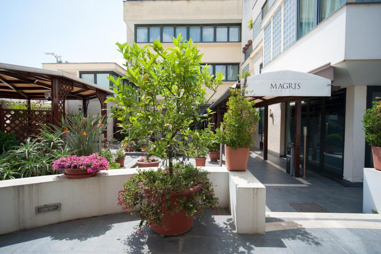 Magri'S Hotel Napoli Esterno foto