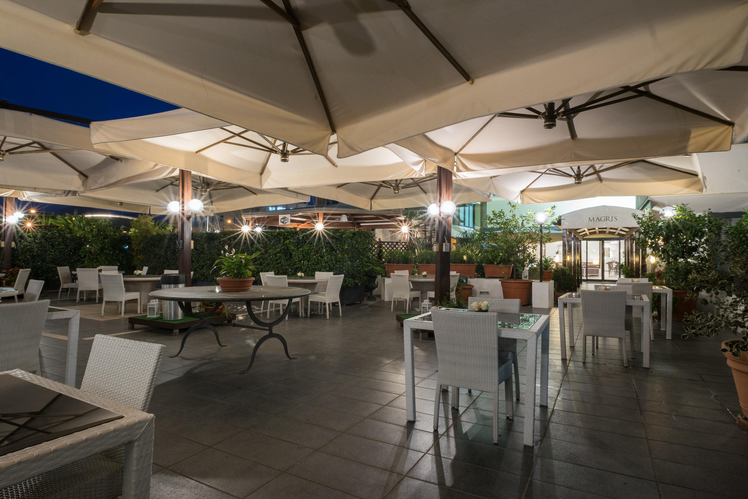 Magri'S Hotel Napoli Esterno foto